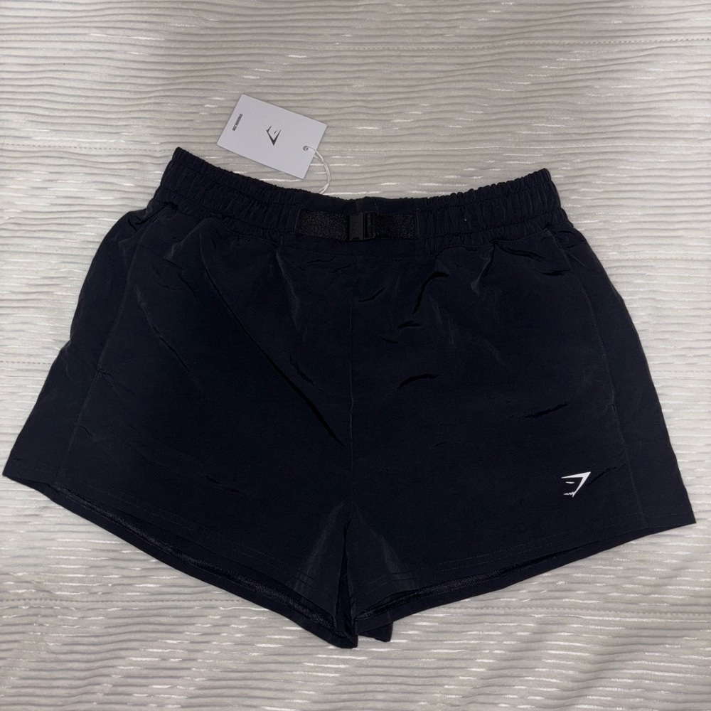 Gymshark - Buckle Waisted Shirt